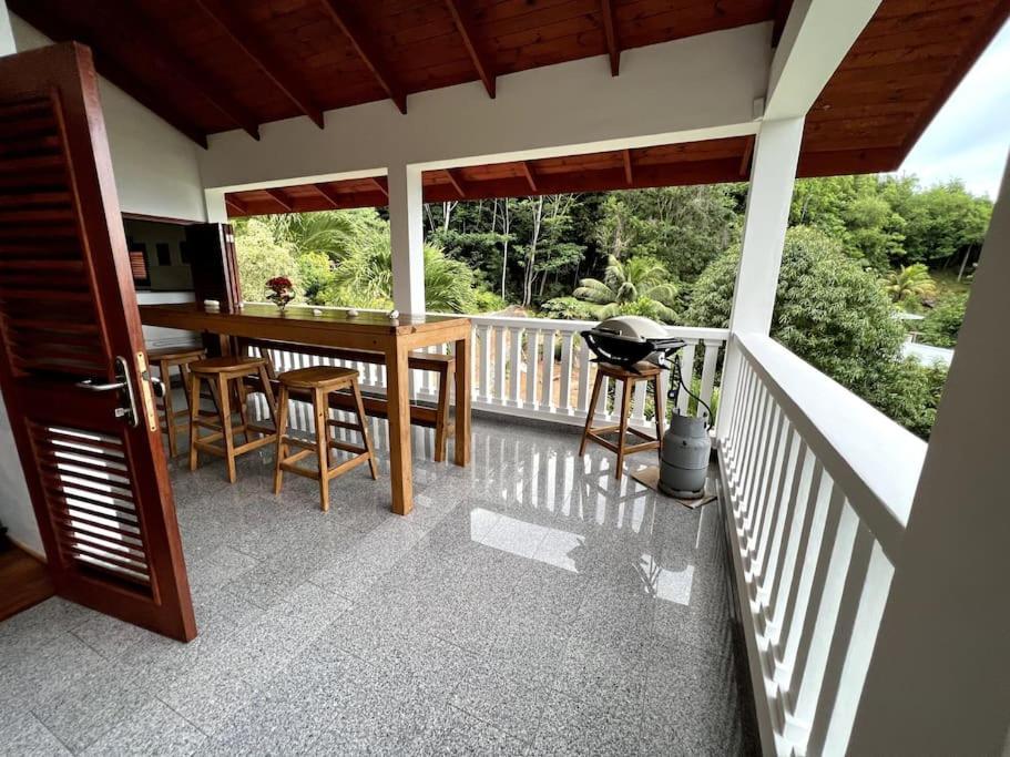 Hilltop South - Villa Bougainville Takamaka Exterior foto