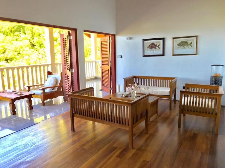 Hilltop South - Villa Bougainville Takamaka Exterior foto