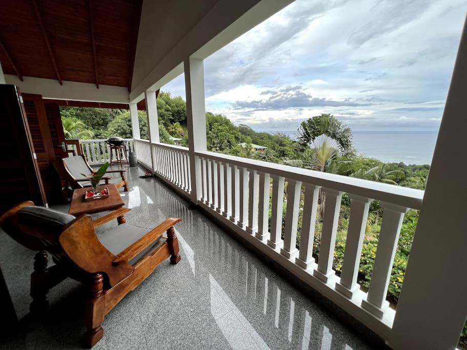 Hilltop South - Villa Bougainville Takamaka Exterior foto